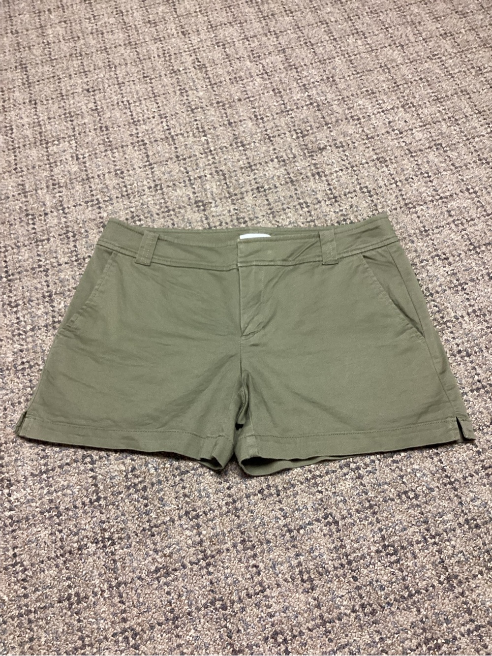 New York & Company Casual Olive Green Stretch Twill Shorts * Size 2